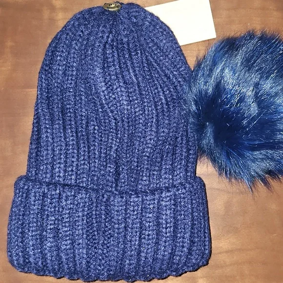 3 UGG Knit Beanie Trio - Navy, Black, Cream - Picture 6 of 14